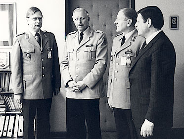 Gespräch mit General Werner (2.v.l.) am 28. Januar 1982
