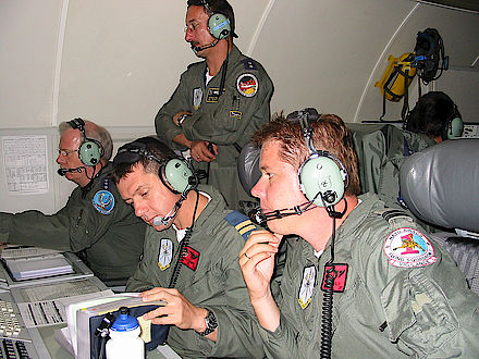 Gemischte Besatzung in einem AWACS-Flugzeug: Deutsche Soldaten hätten beim Einsatz 2003 über der Türkei nicht mit an Bord sein dürfen. Foto: NAEW&amp;CF E-3A COMPONENT