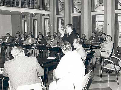 Bereits im Januar 1966 finden Mitarbeiterschulungen statt.