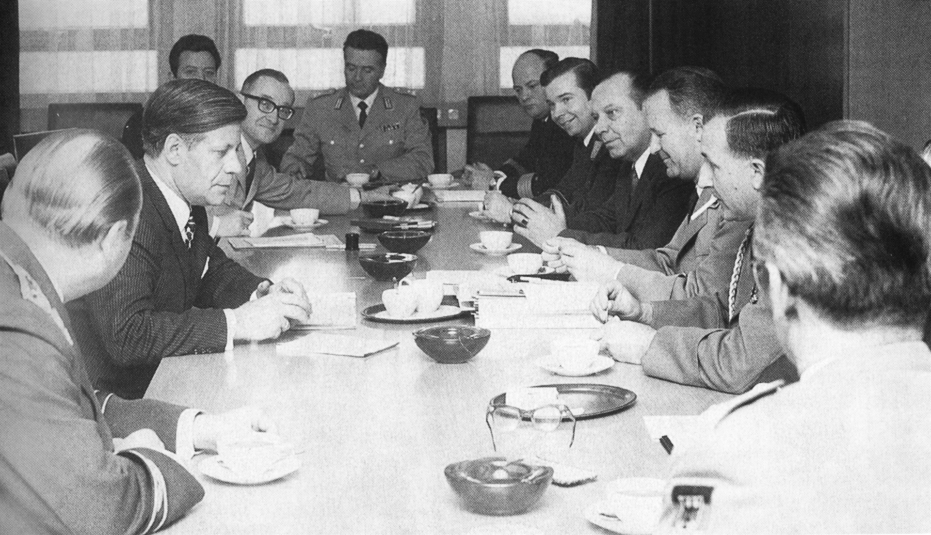 Grundsatzgespräche mit Minister Helmut Schmidt