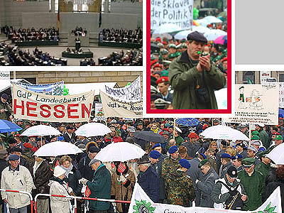 Die von BundeswehrVerband (DBwV) und Gewerkschaft der Polizei (GdP) organisierte Großveranstaltung unter dem Motto „Ausverkauft – Innere Sicherheit in Gefahr!“ richtete sich gegen die Absicht von Innenminister Otto Schily, die Pensionen zu verschlechtern.