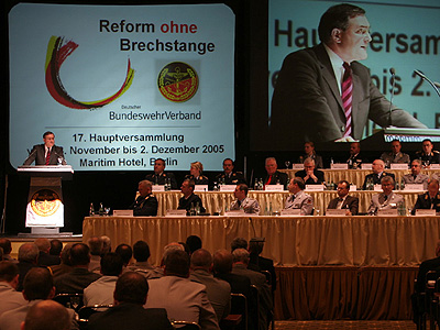Die 17. Hauptversammlung stand unter dem Motto „Reform ohne Brechstange&quot;.